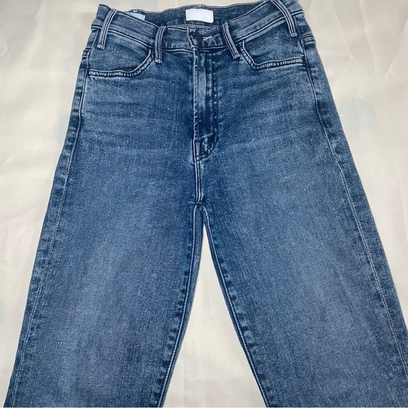 MOTHER- The Hustler Ankle Fray Flared Jeans In Shaking Things Up Size 23 - Picture 3 of 10